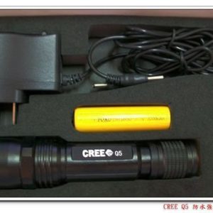 加強款防水CREE Q5強光手電筒 軍用直充式手電筒 車充2用