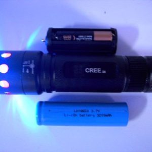 高規格魚眼可變焦.正美國CREE 藍光進口燈泡 釣魚燈/夜釣燈/聚魚燈18650鋰電雙用 版 送支架